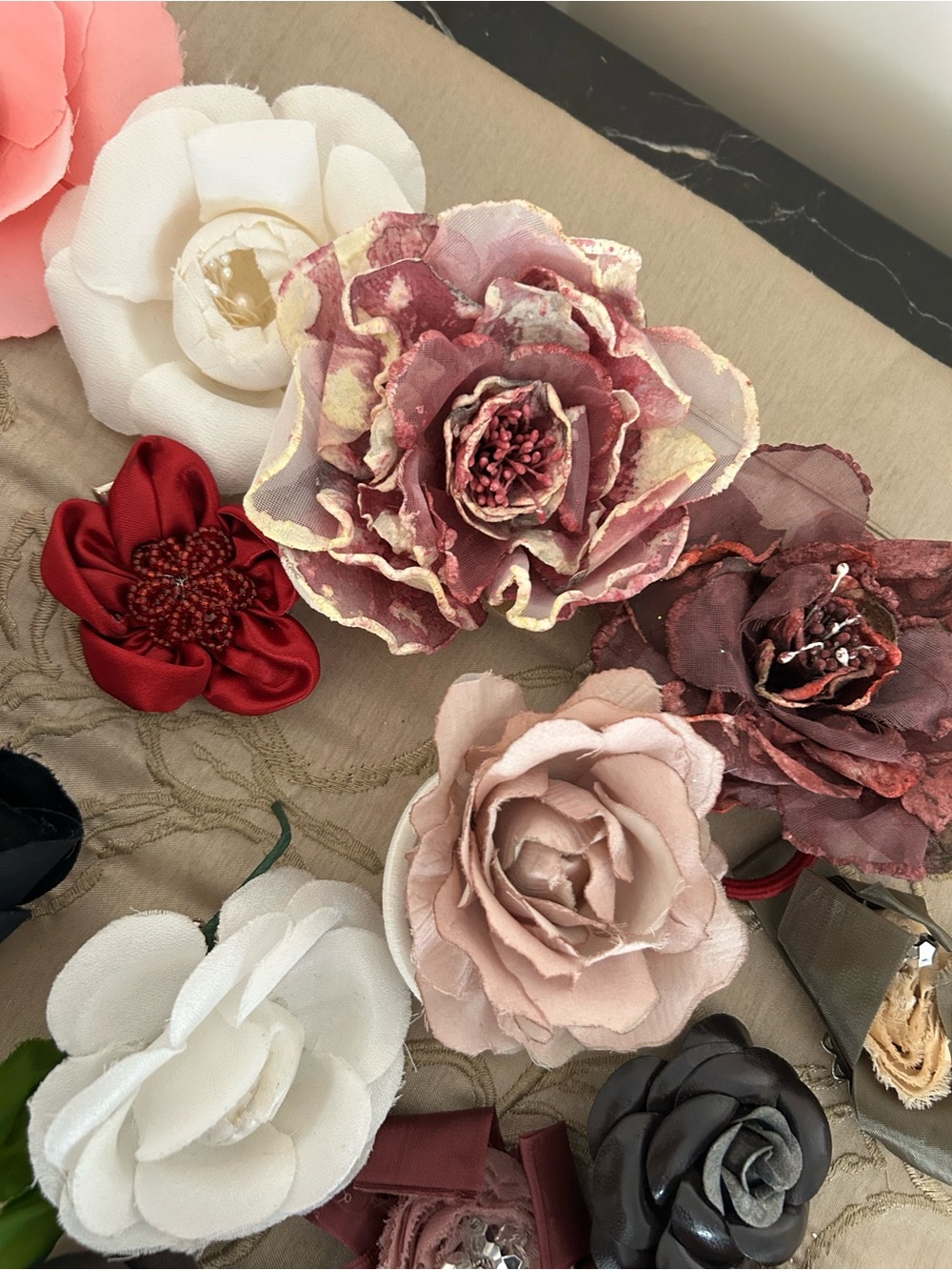 Craft/accessory flower bundle - Picture 6 of 12
